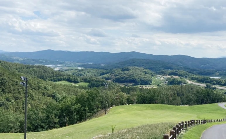 Easy Sky Country Club